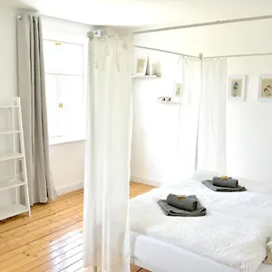 White Midsommar - Stilvolle Wohnung, 3 Schlafzimmer, Wohnzimmer, Kueche Apartment
